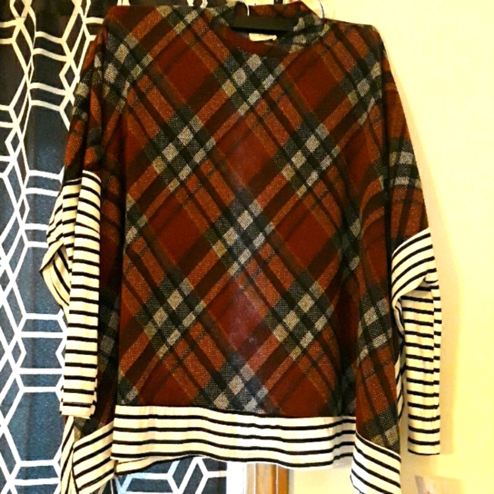 Sleave and poncho shirt